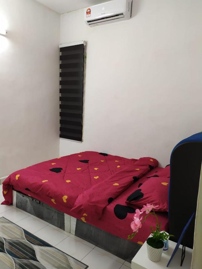 Anggun Homestay Seri Iskandar Extérieur photo